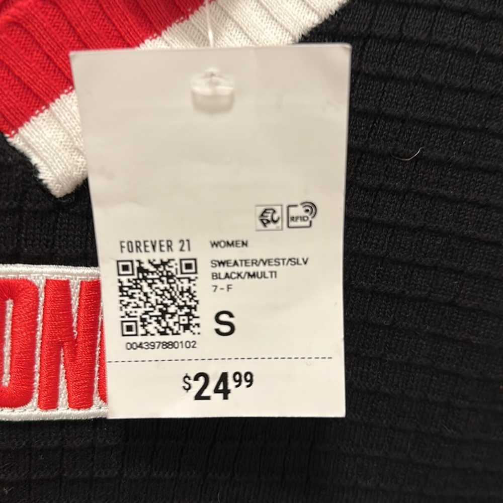 Bongo for forever 21 collaboration vest. Black, red and white. Size small. NWT. - Picture 4 of 5